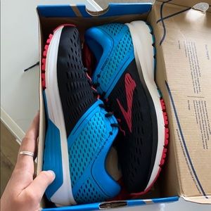 Brooks Ravenna size 10